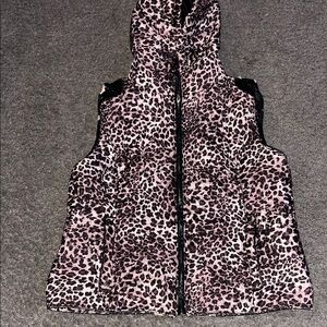 3/$15. Hooded winter Vest L